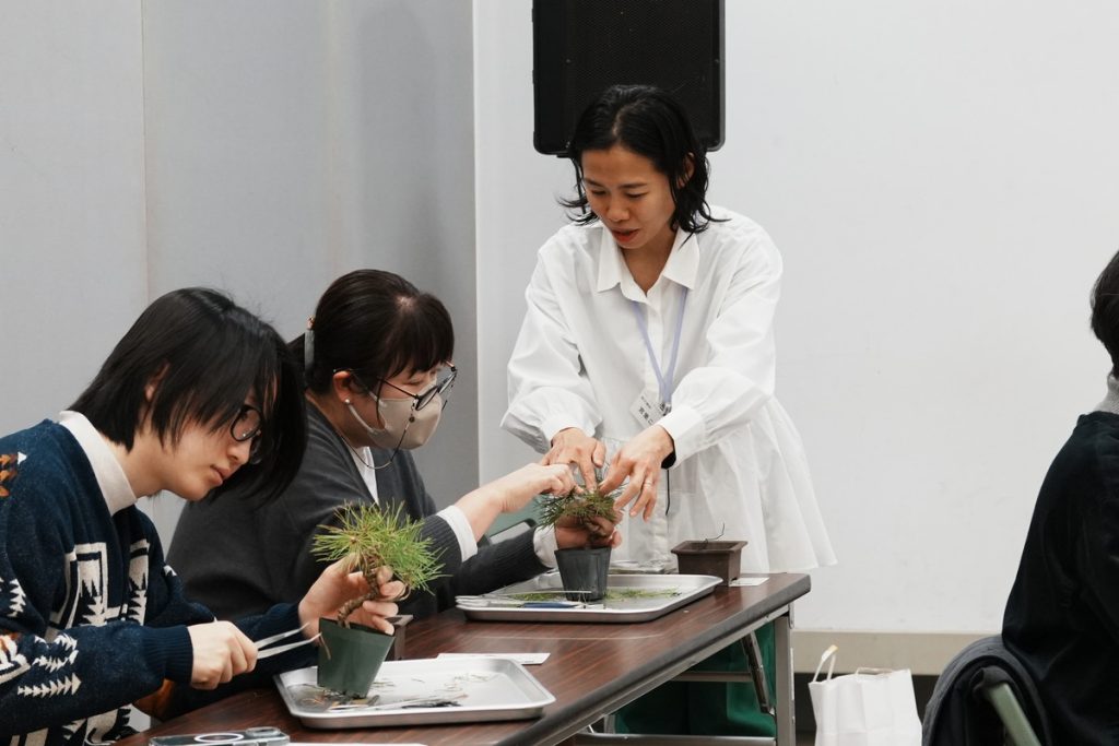 ほぼ新品　成功の実現 ホンダ N-BOX 新型】新シボを採用し、リビングライクに…CMFデザイナー